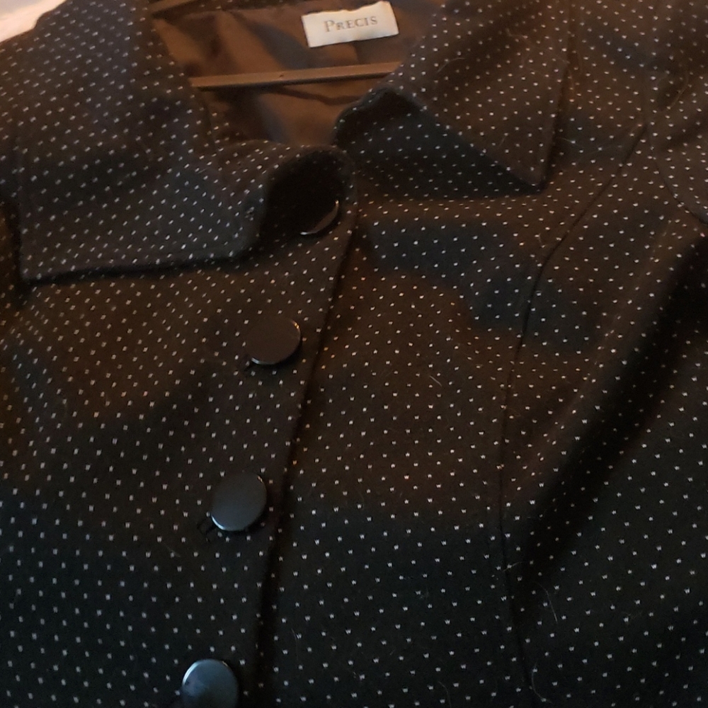 Blazer - Picture 3 of 16